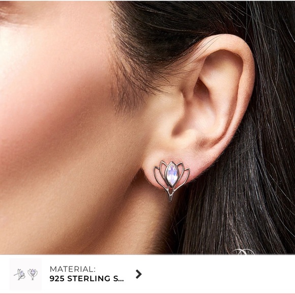 Moon Magic Moonstone lotus earrings - Picture 3 of 4